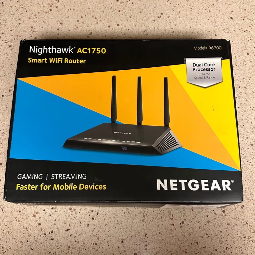 Netgear Nighthawk AC1750 Smart WiFi Router R6700 Dual Band Gaming Streaming